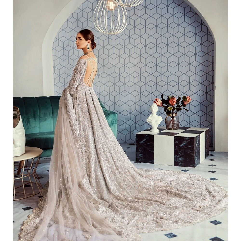 Suffuse Sirene Swan Bridal Dress For Sale - Picture 2 of 5